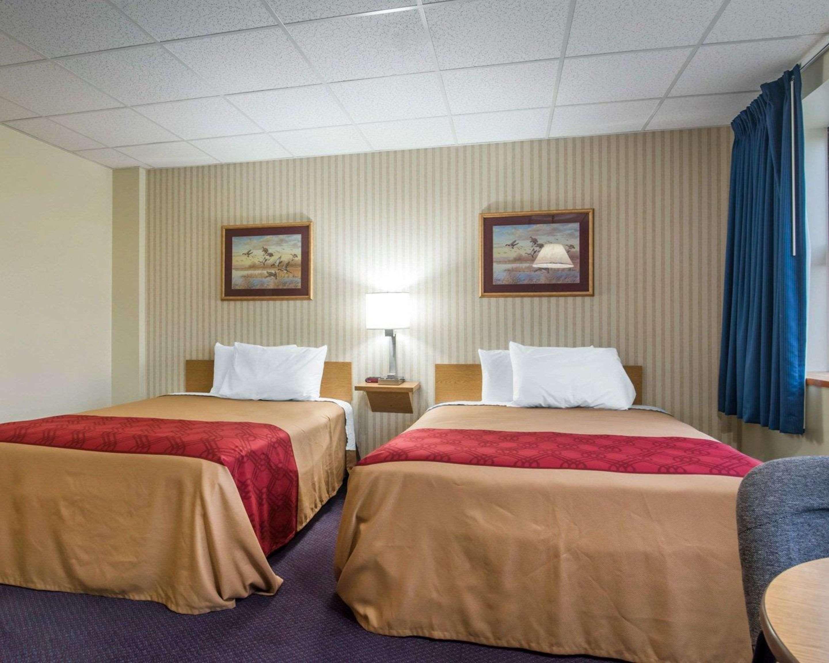 Econo Lodge Manchester Luaran gambar