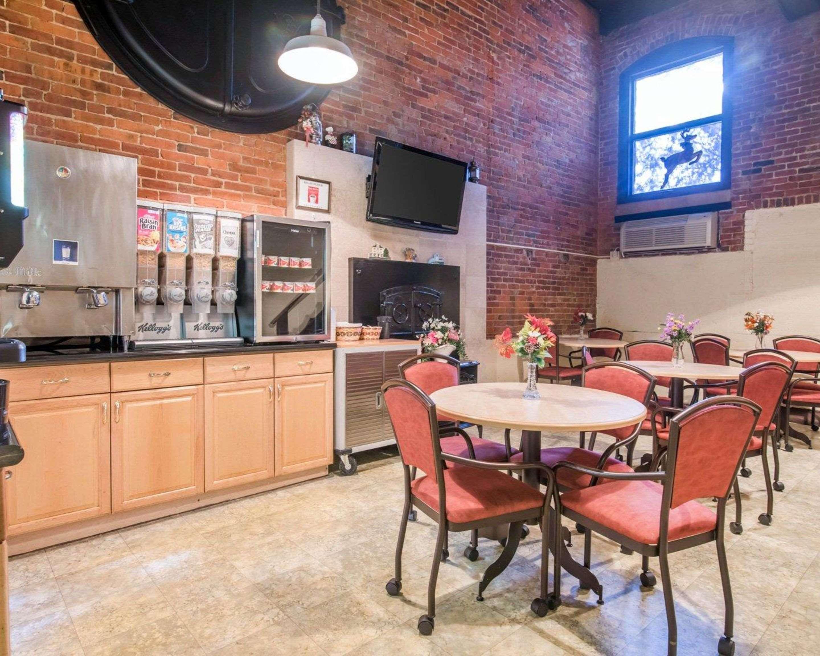 Econo Lodge Manchester Luaran gambar