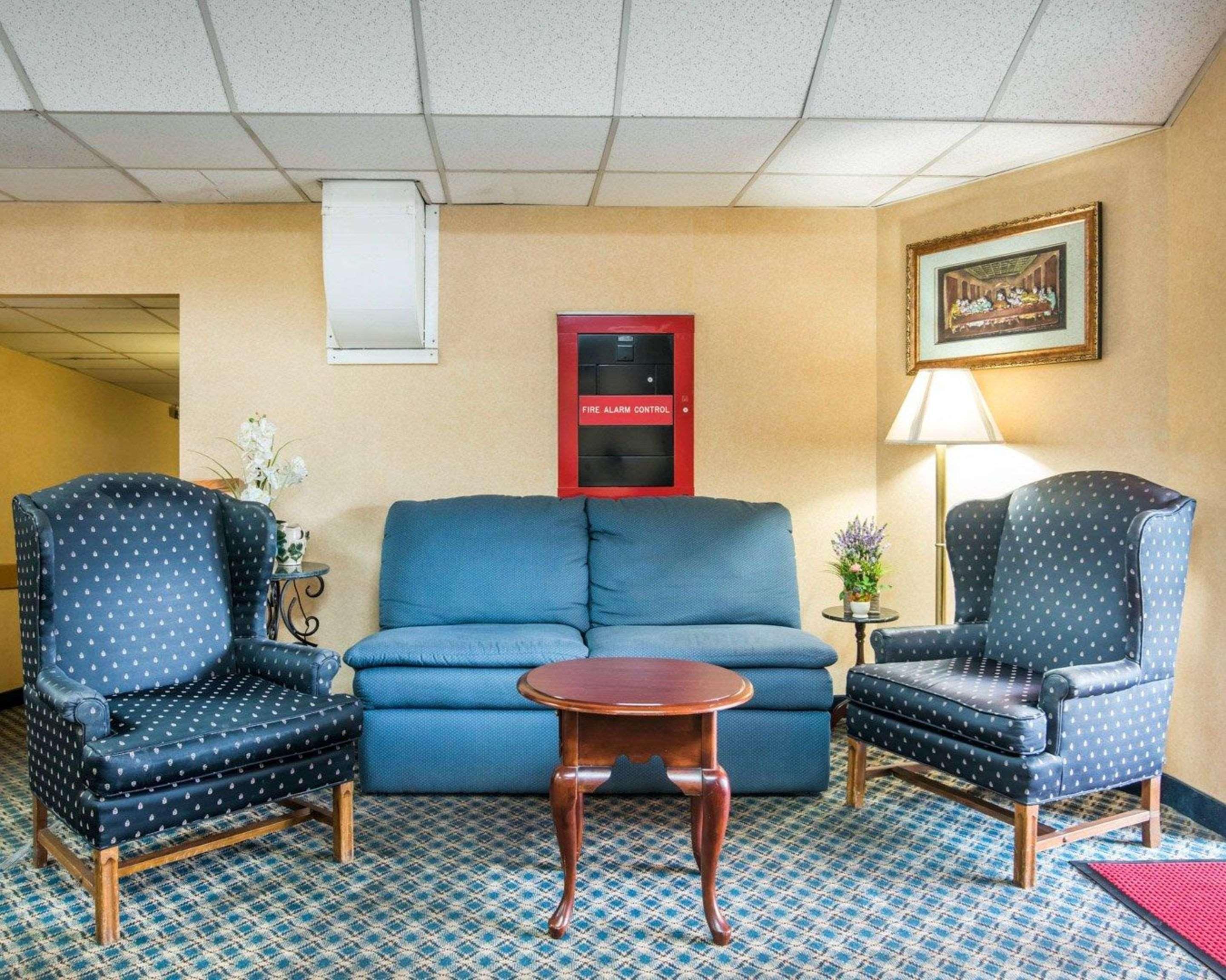 Econo Lodge Manchester Luaran gambar