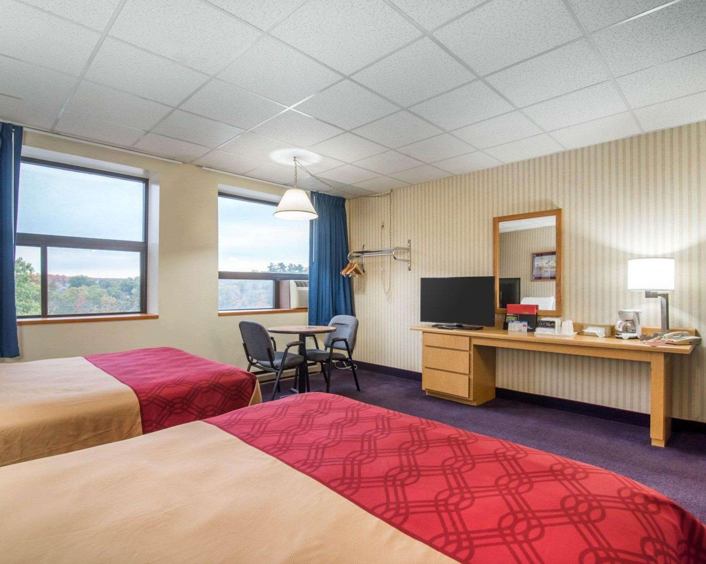 Econo Lodge Manchester Luaran gambar