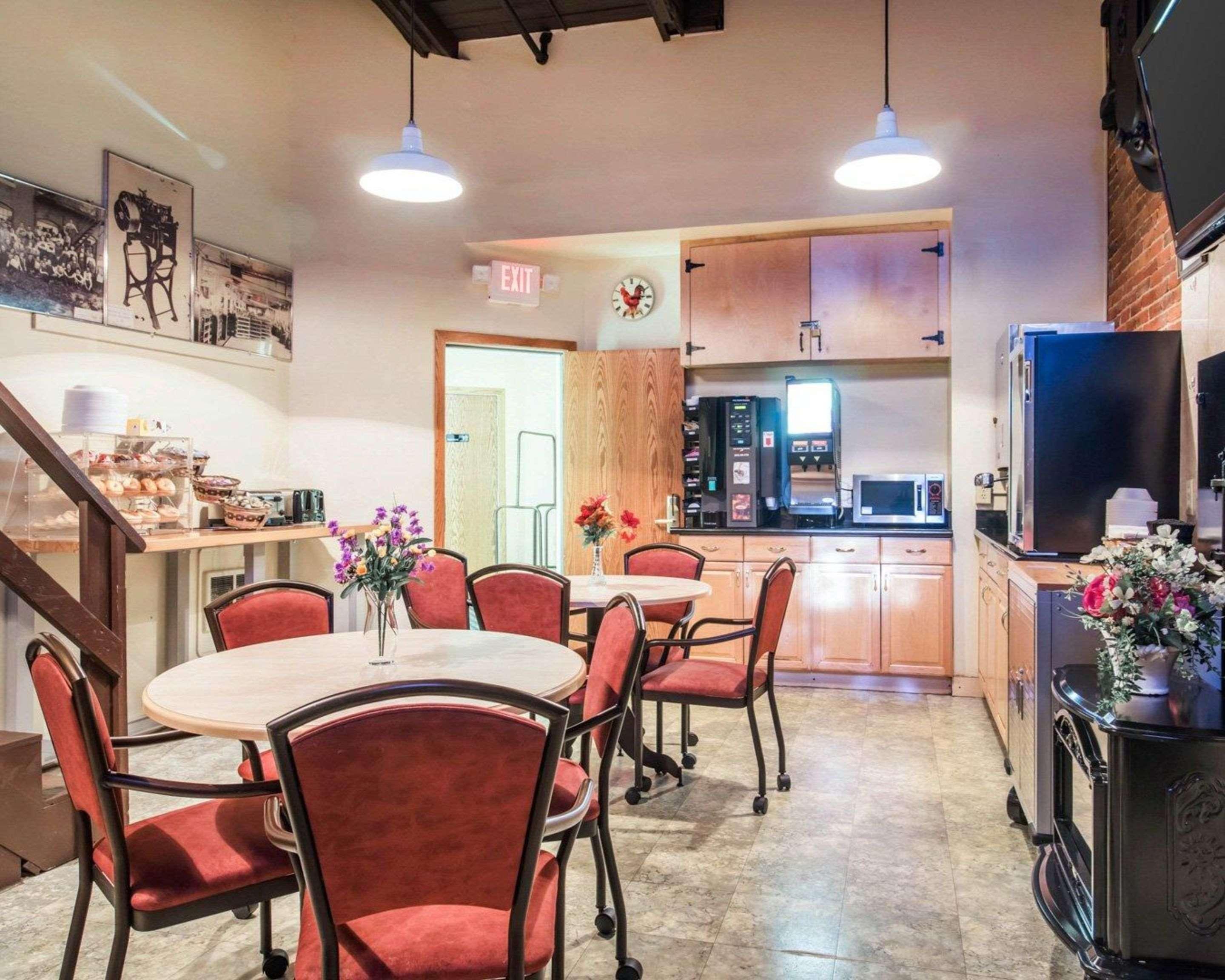 Econo Lodge Manchester Luaran gambar