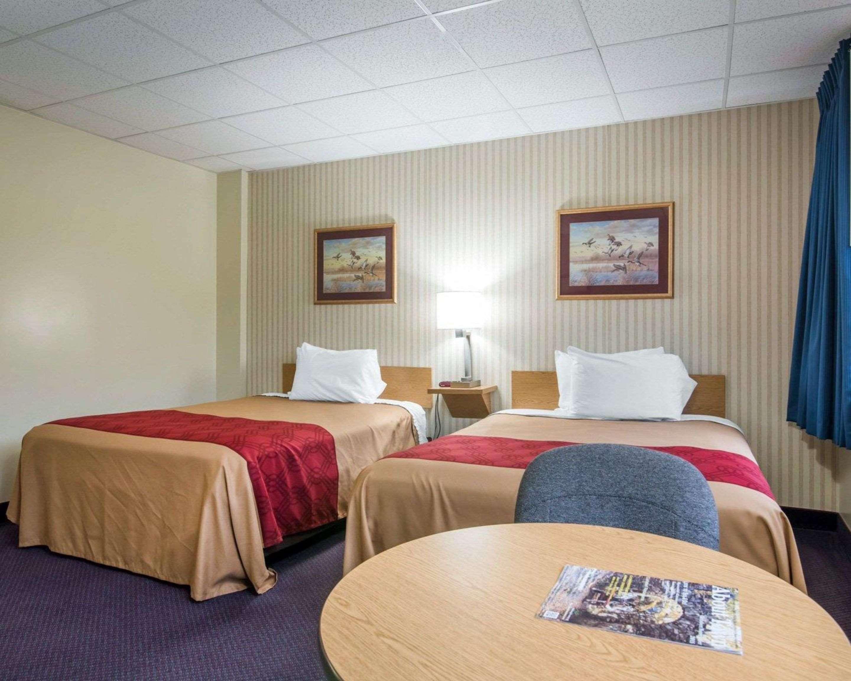 Econo Lodge Manchester Luaran gambar