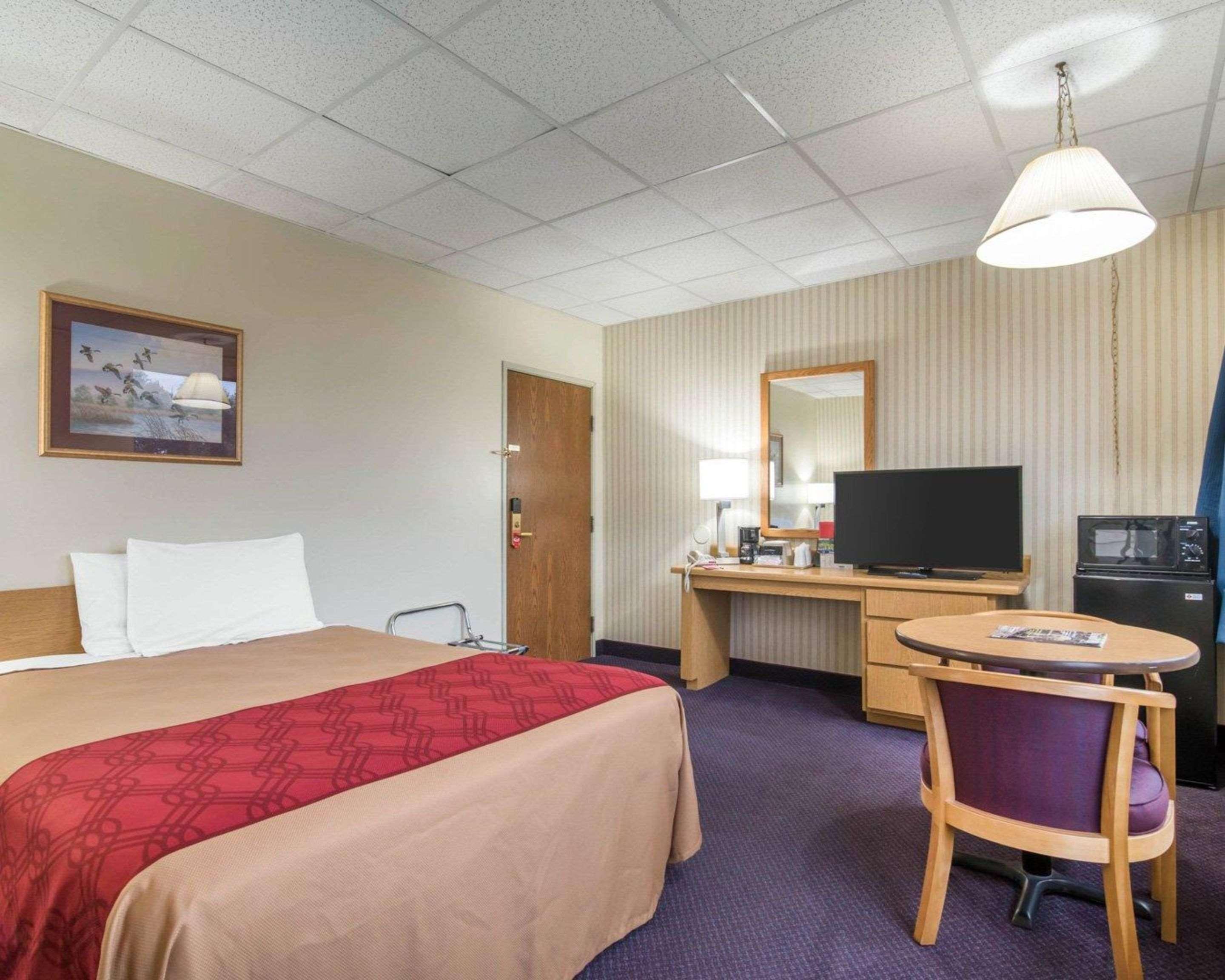 Econo Lodge Manchester Luaran gambar