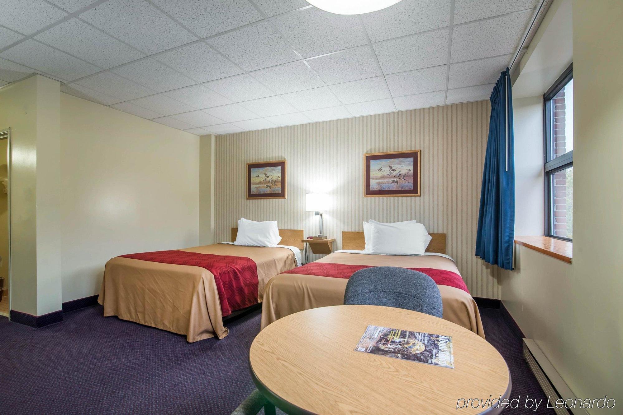 Econo Lodge Manchester Luaran gambar