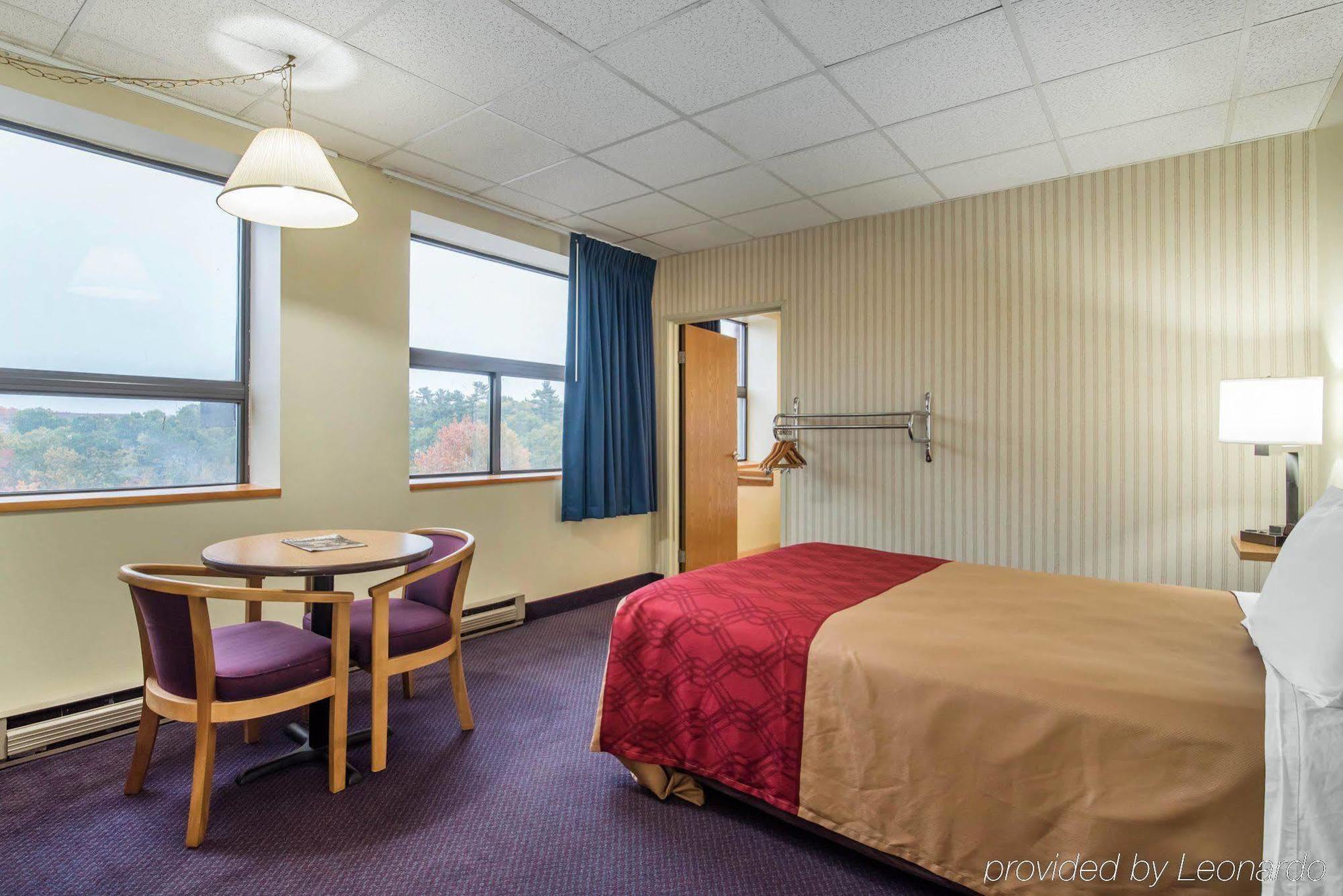 Econo Lodge Manchester Luaran gambar