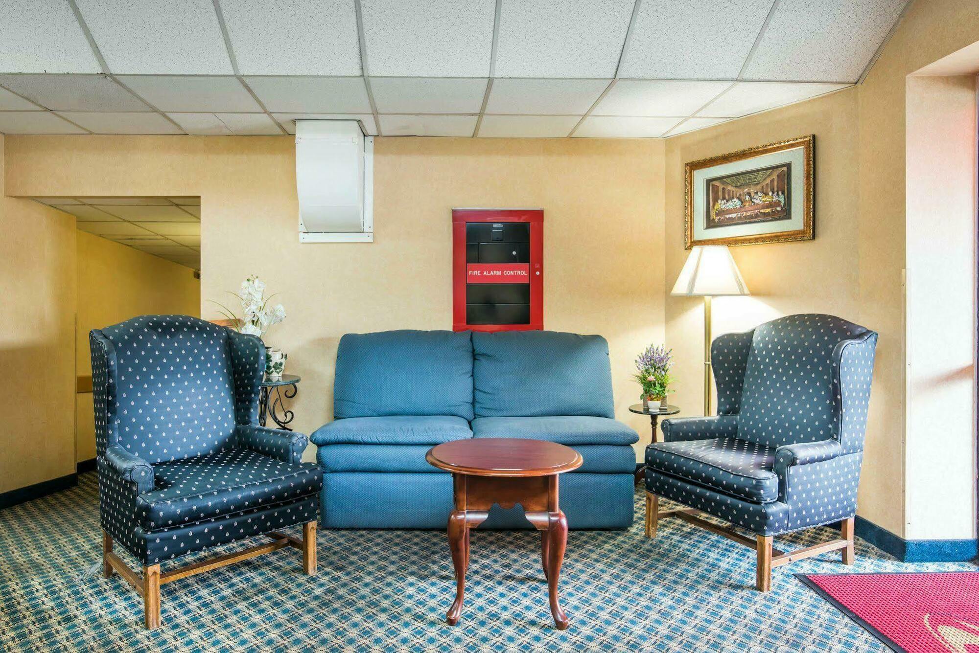 Econo Lodge Manchester Luaran gambar