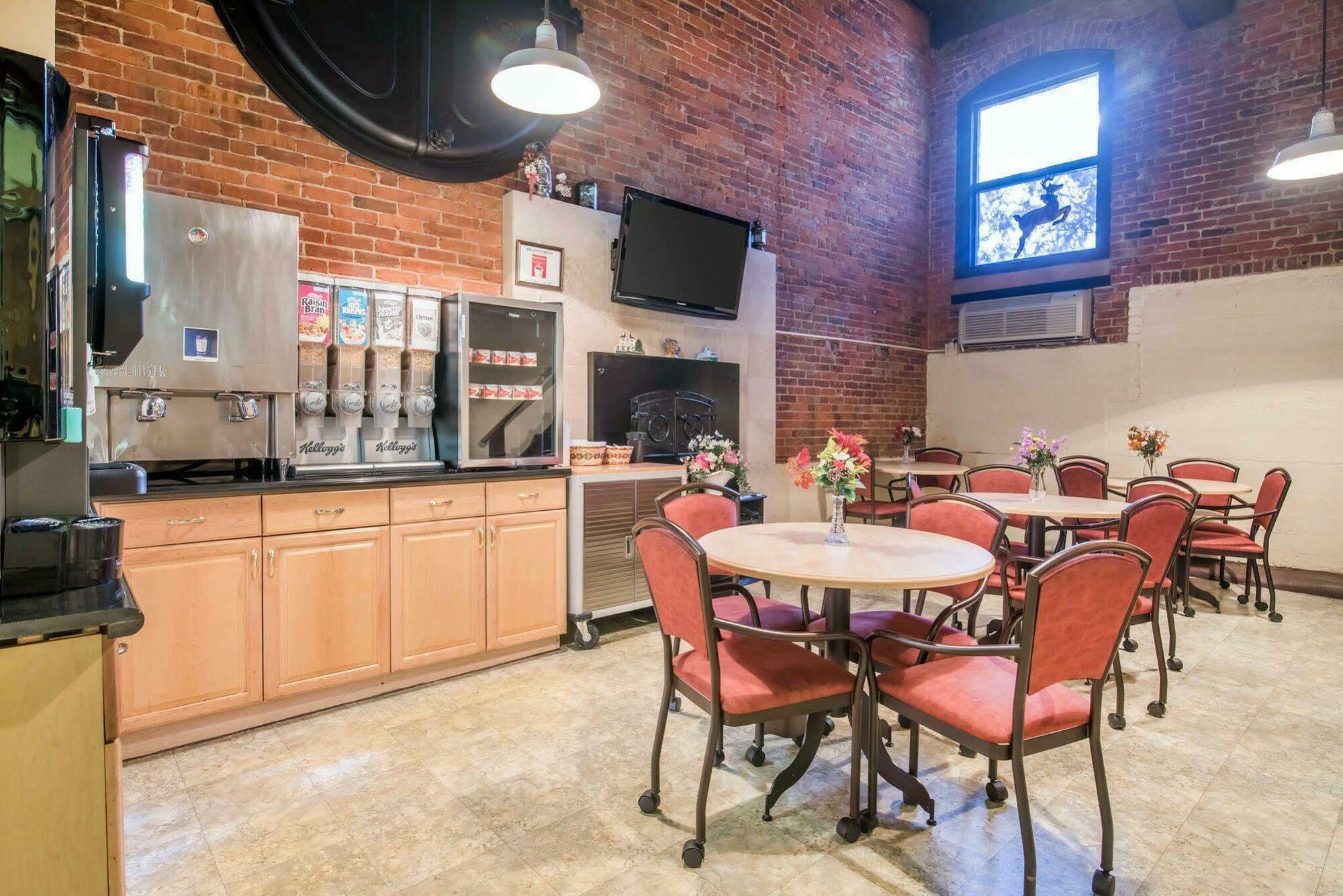 Econo Lodge Manchester Luaran gambar